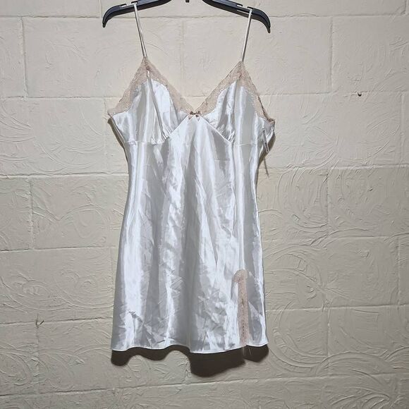 Apt. 9 Other - NWT Apt 9 Size XL Cream BabyDoll Chemise Slip Nightie Lace